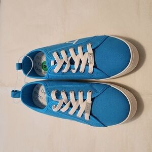 NWT Women's Size 8 Bebe Wedge Sneakers